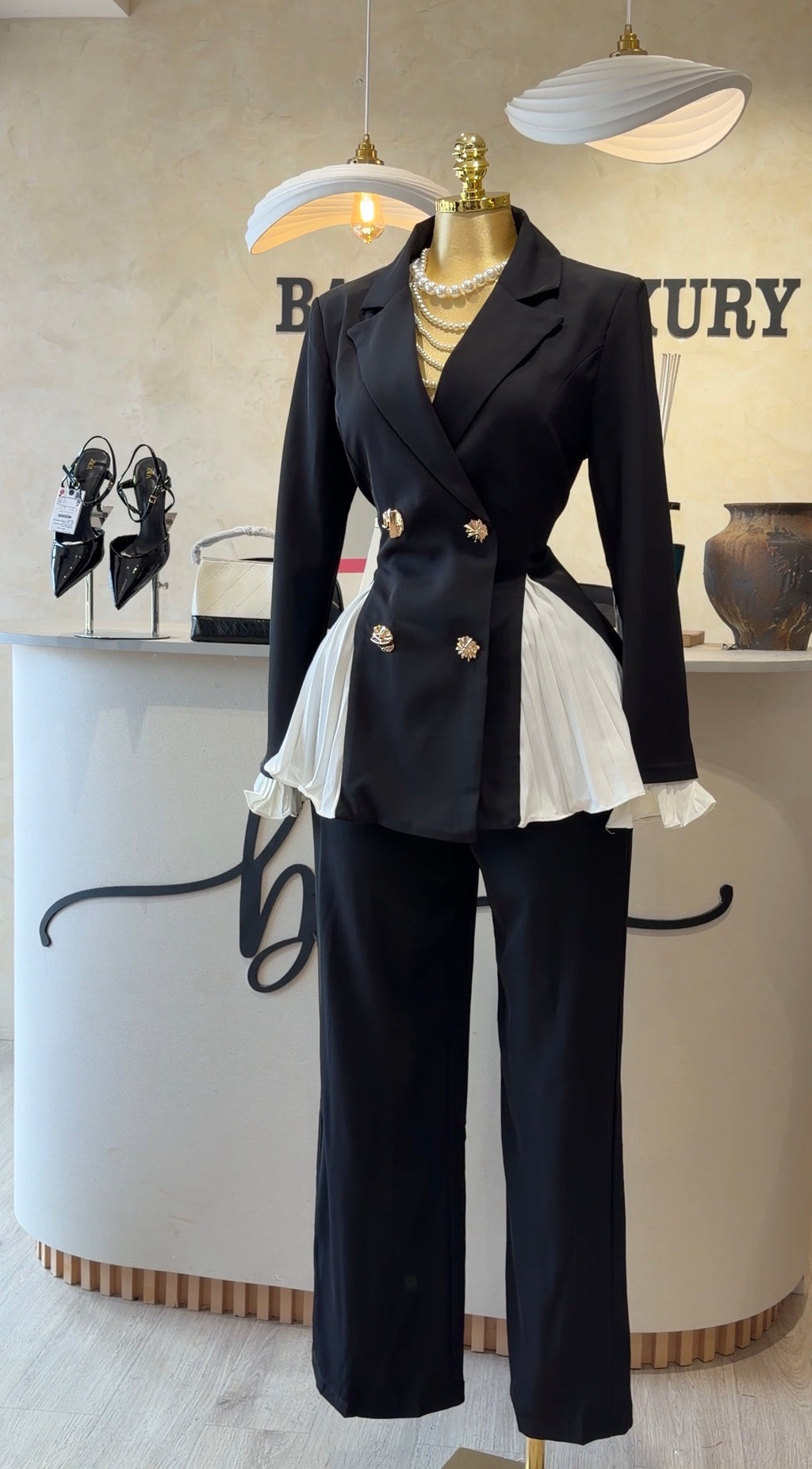 Queeny Corporate Set