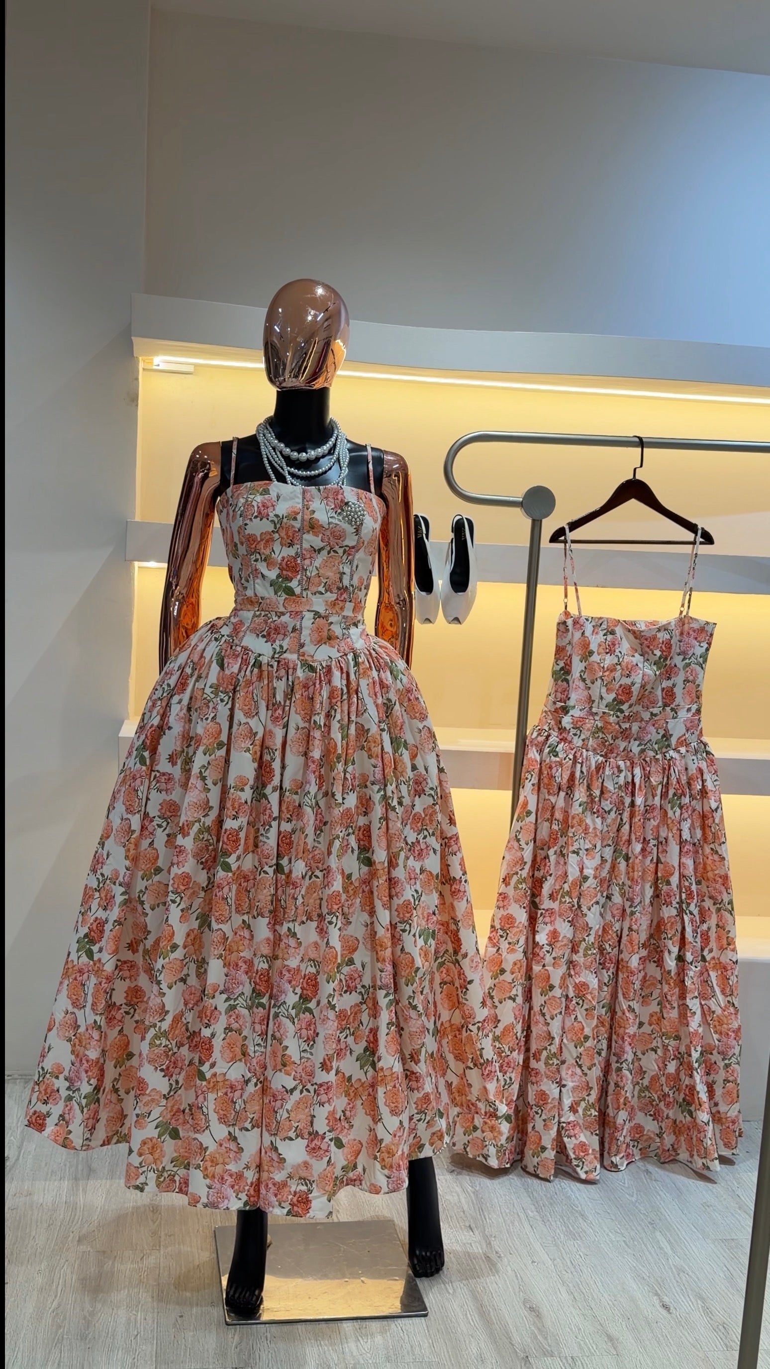 Clarissa floral maxi dress