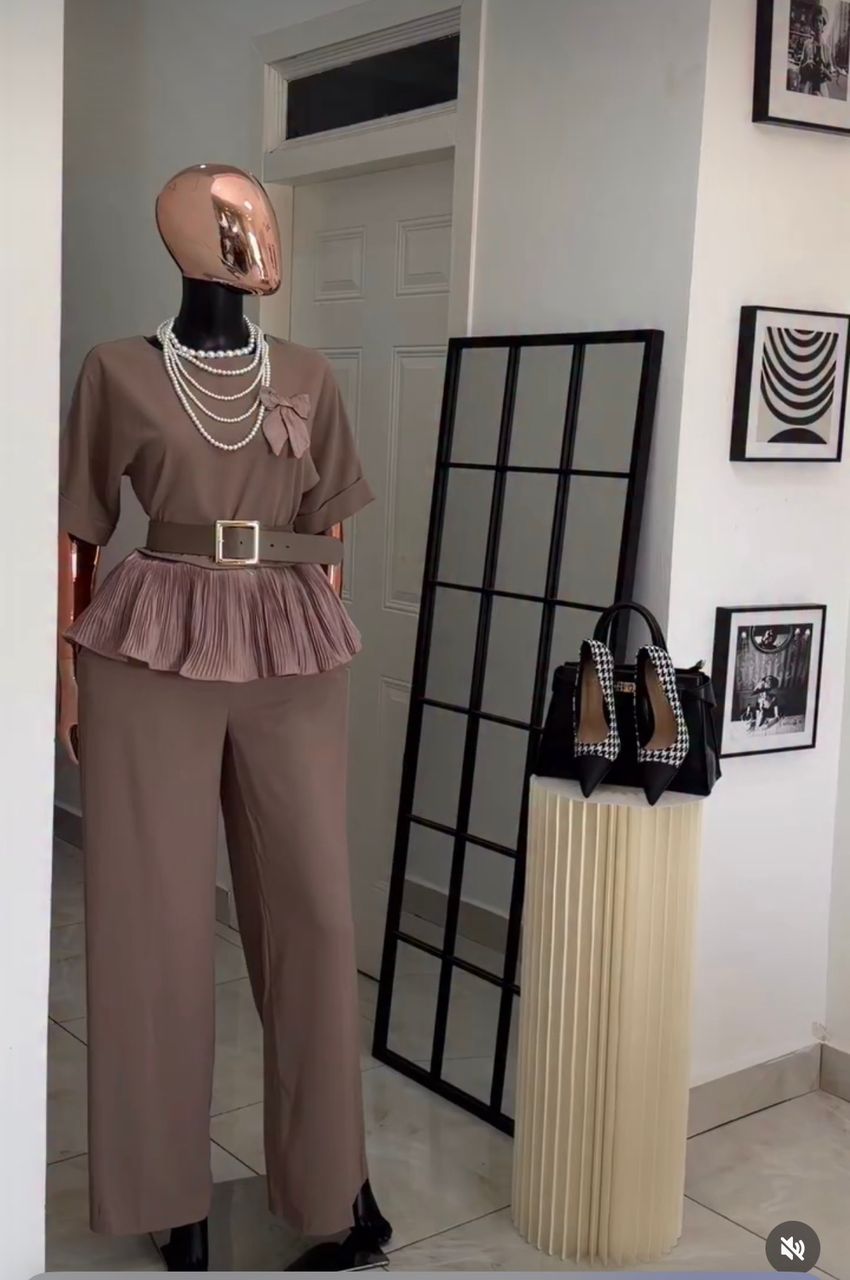 Nadia  set