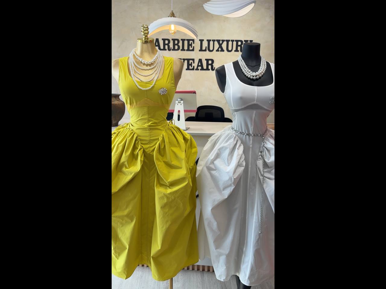 Feel her  kiss Dress